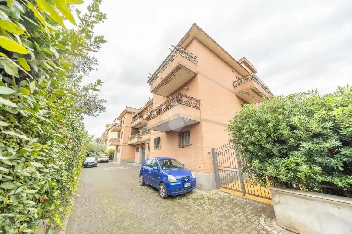 Trilocale via castropignano 31, Case Rosse, Roma - foto 2