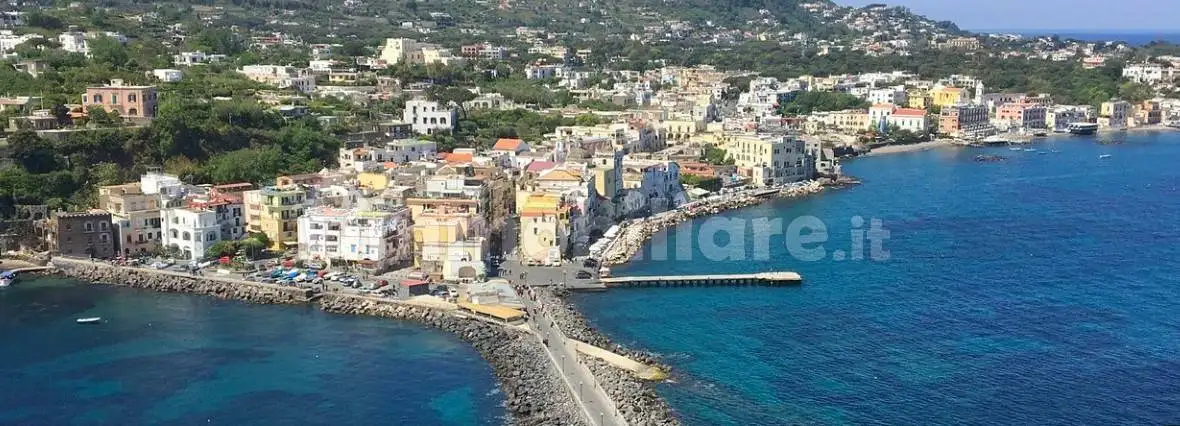 Palazzo - Edificio in vendita a Forio