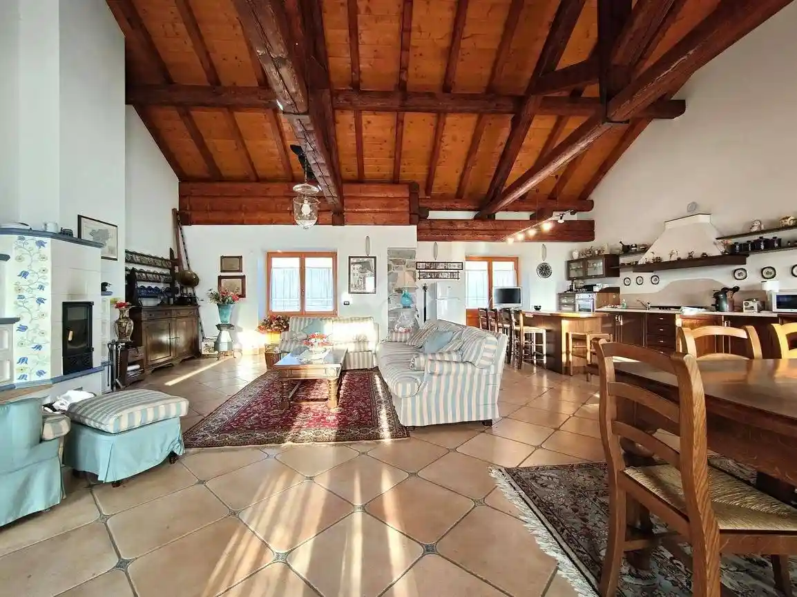Casa indipendente in vendita a Castel Ivano
