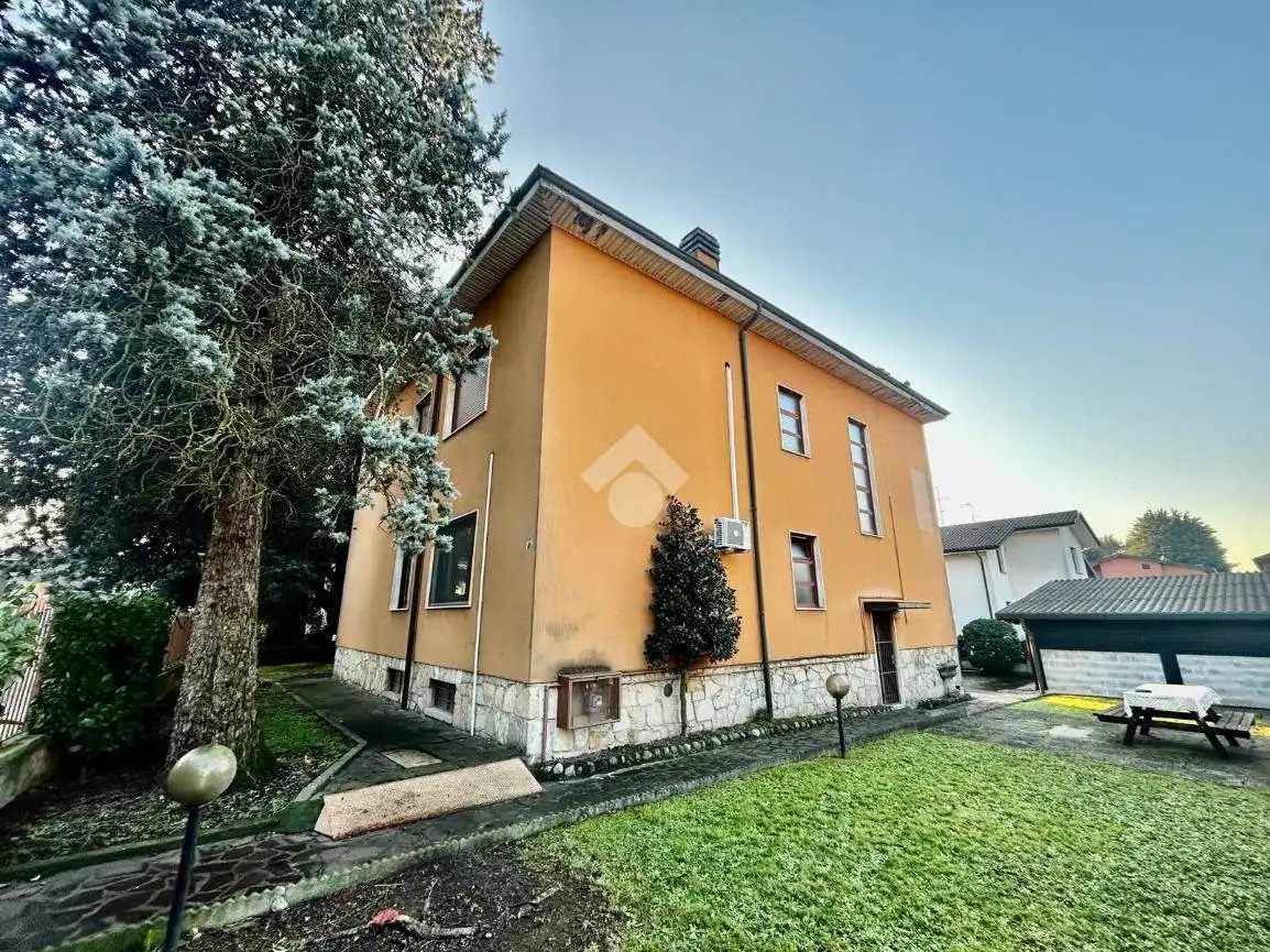 Villa in vendita a Osnago