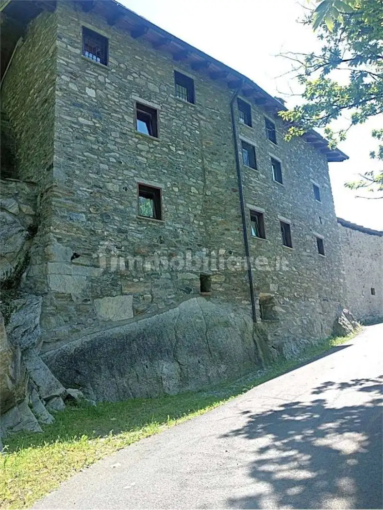 Terratetto unifamiliare via Albard, Donnas - foto 4