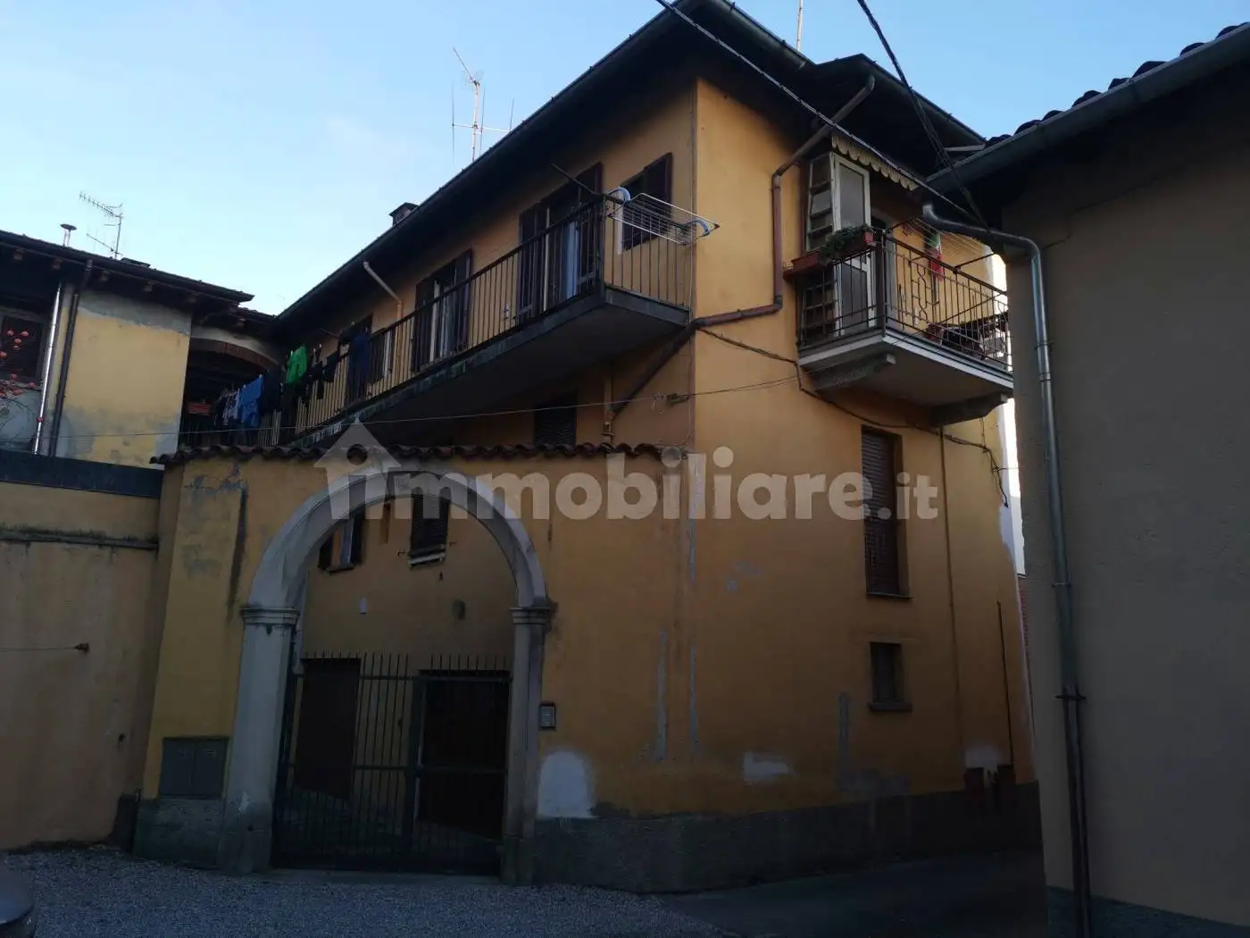 Appartamento in vendita a Gavirate