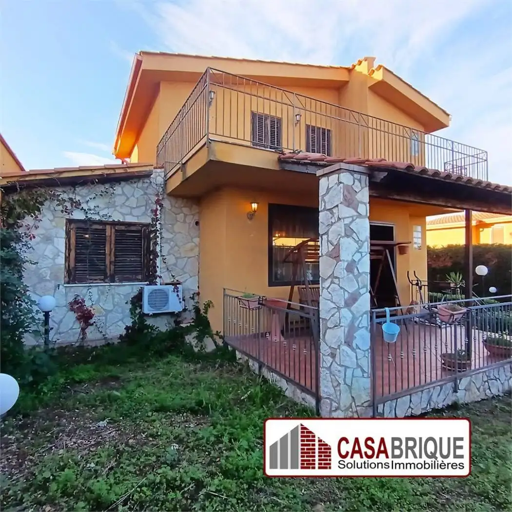 Villa in vendita a Altavilla Milicia