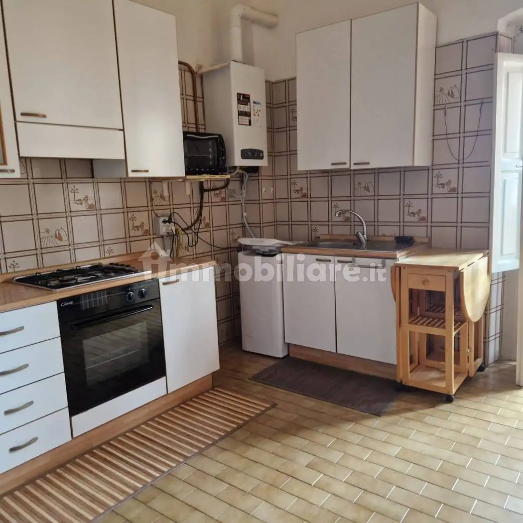 Bilocale via Conte Verde 23, Semicentro, Campobasso - foto 2