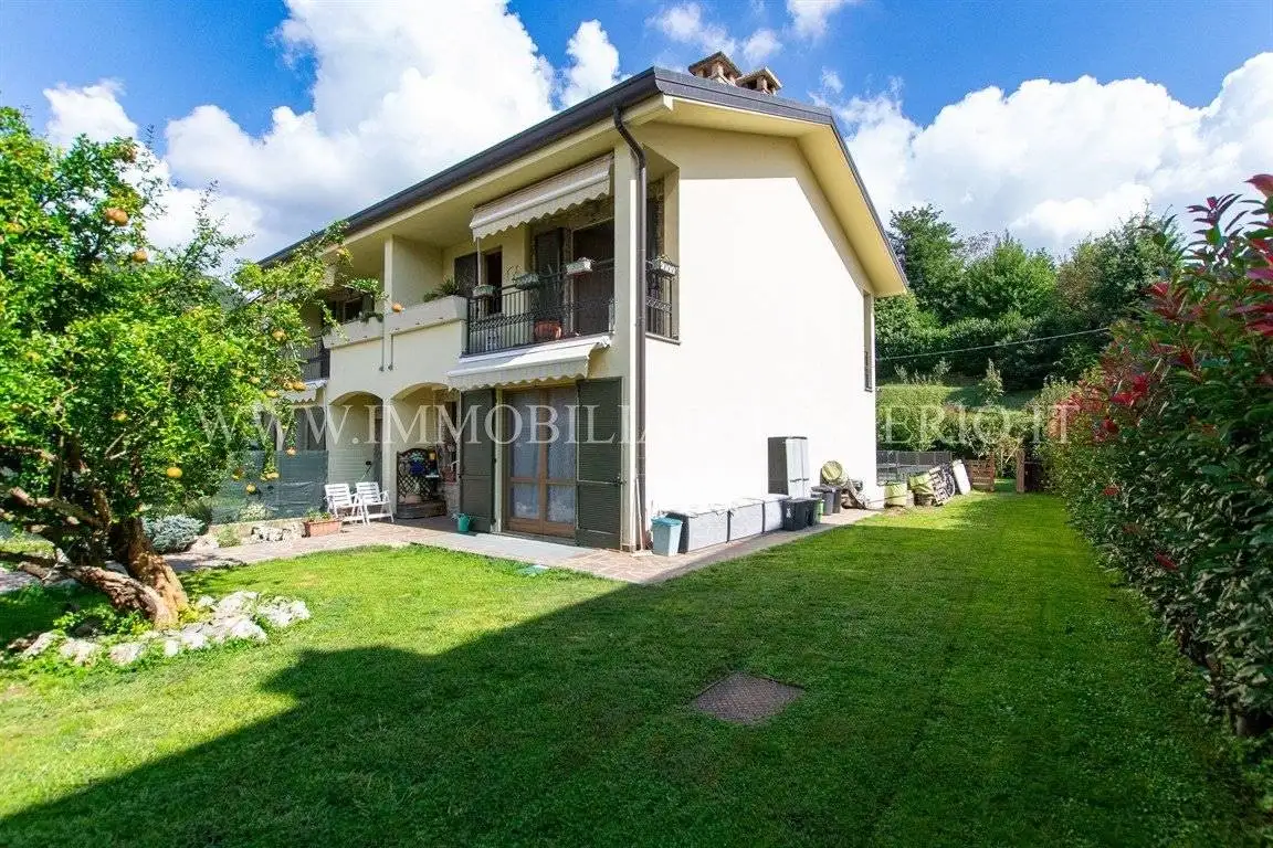 Villetta a schiera in vendita a Cisano Bergamasco