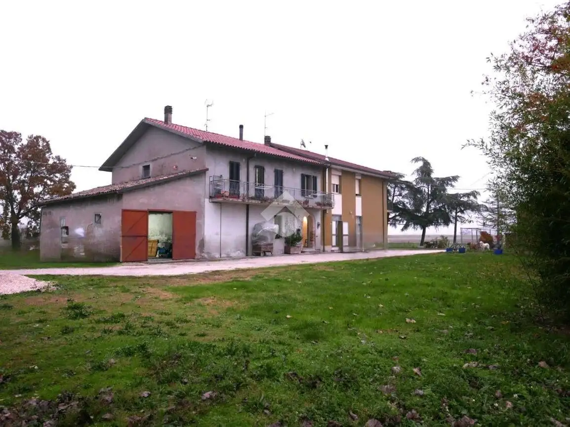 Casa indipendente in vendita a Forlì