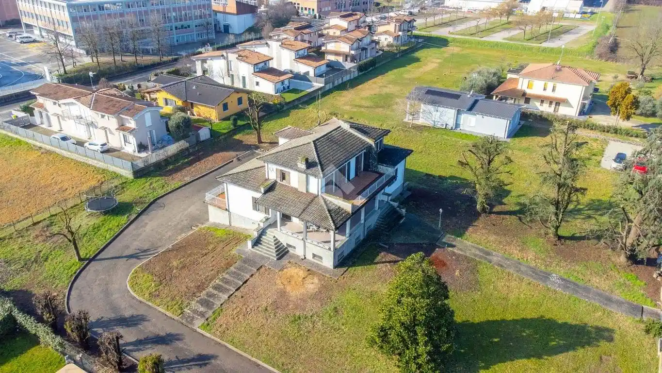 Villa in vendita a Parma