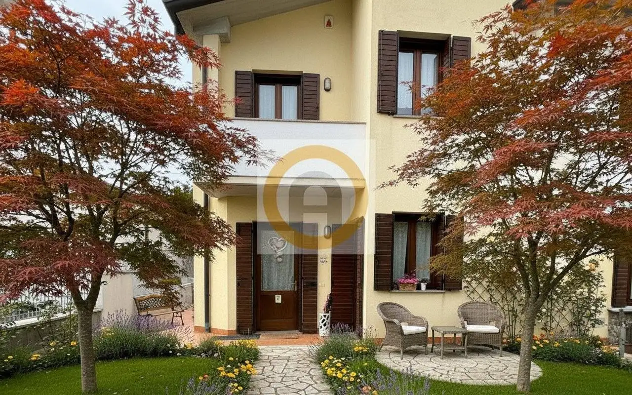 Villa in vendita a Pove del Grappa