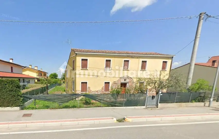 Casa indipendente in asta a Tribano