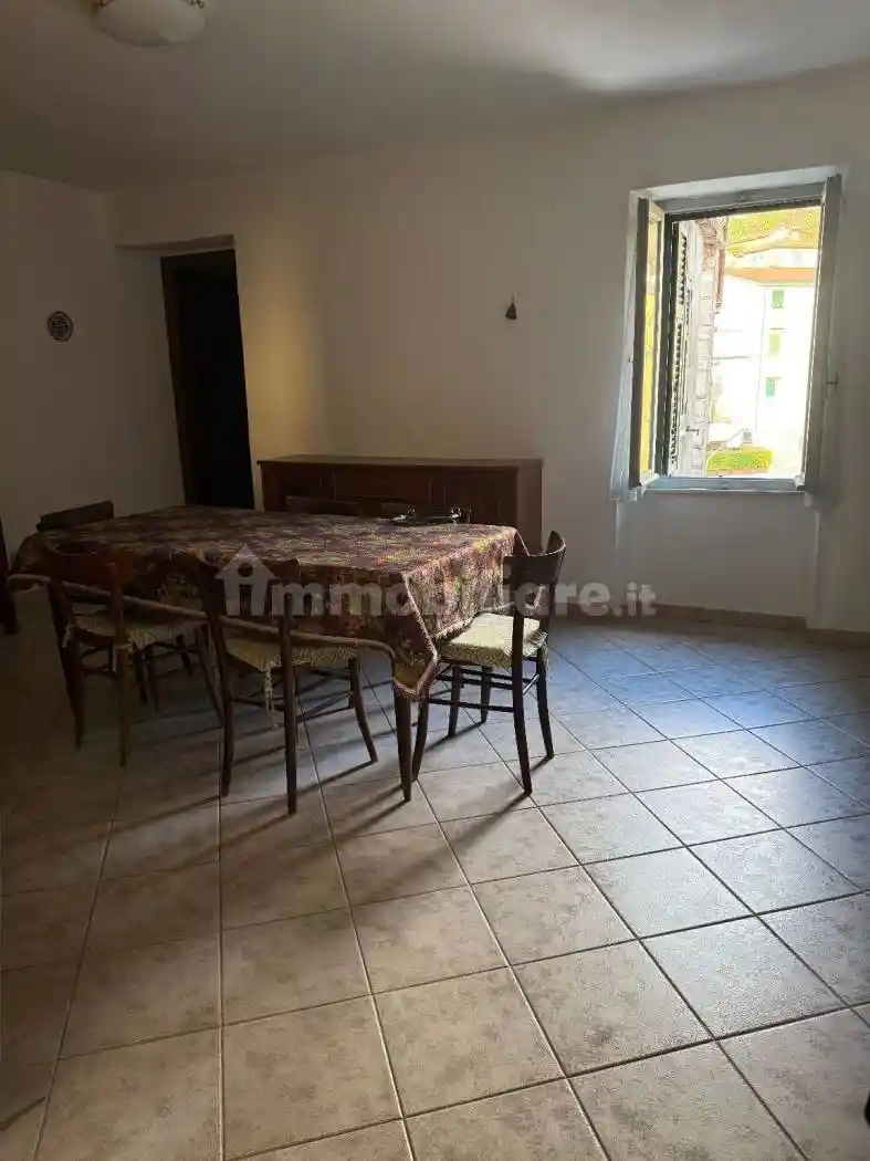 Casa indipendente in vendita a Carrara