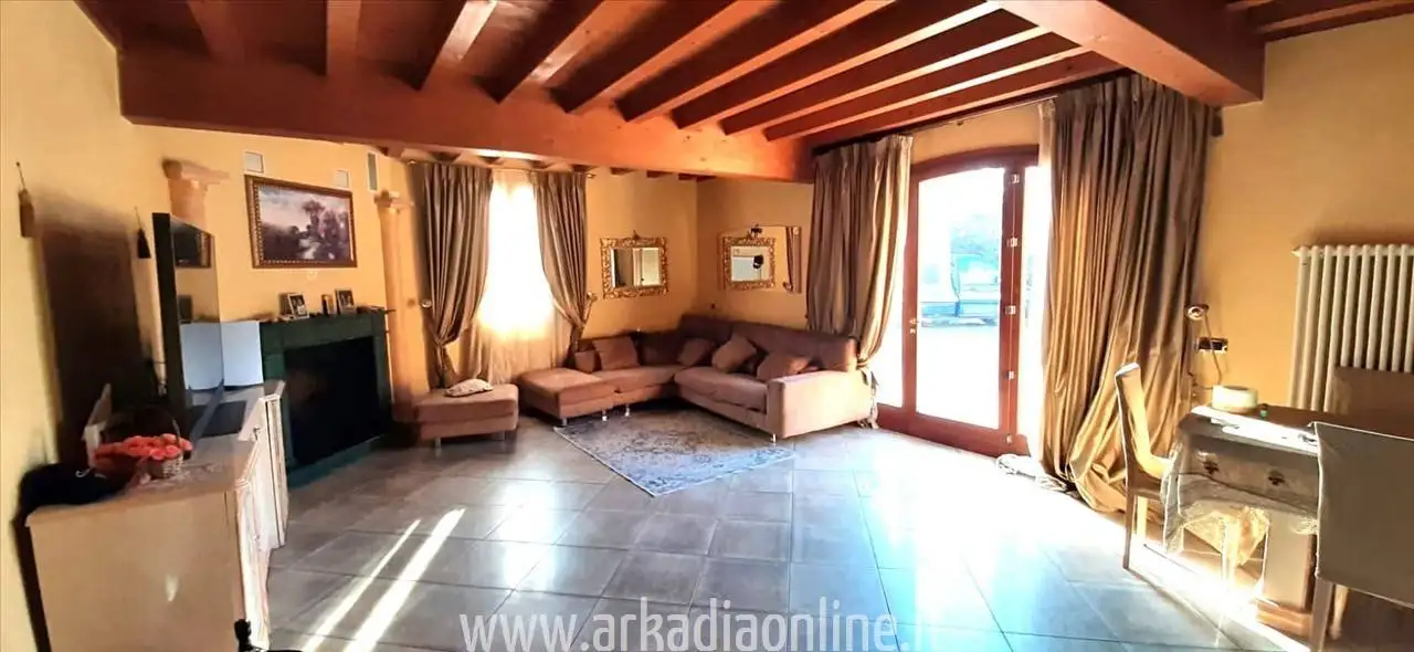 Villa in vendita a Fiorenzuola d'Arda