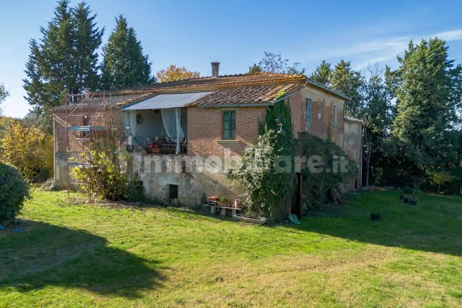 Rustico - Casale in vendita a Foiano della Chiana