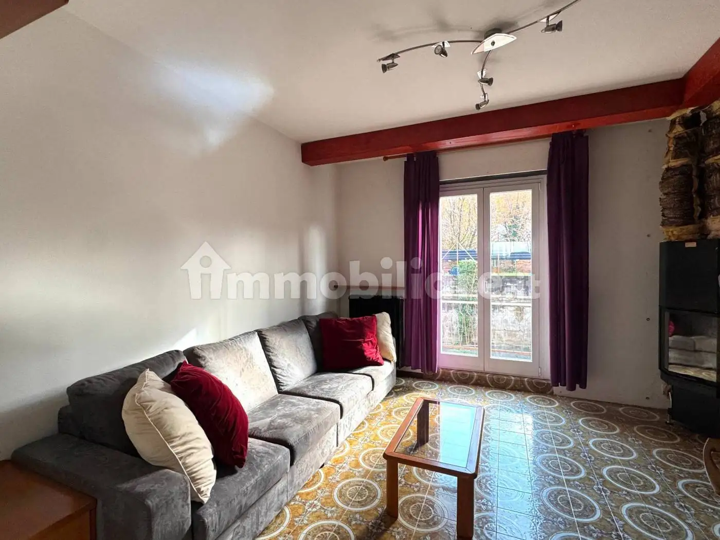 Appartamento in vendita a Valmadrera