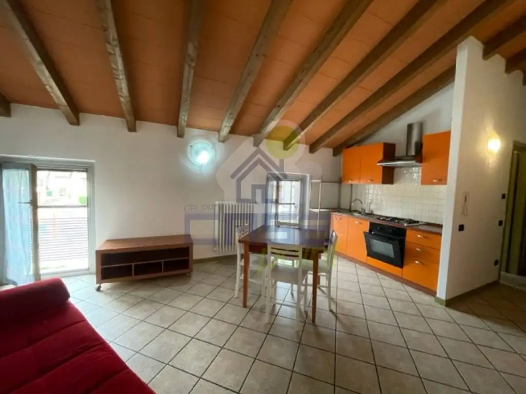 Appartamento in affitto a Castelvetro Piacentino