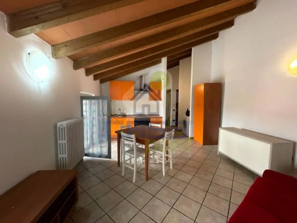 Bilocale via Bernini  16, Centro, Castelvetro Piacentino - foto 2