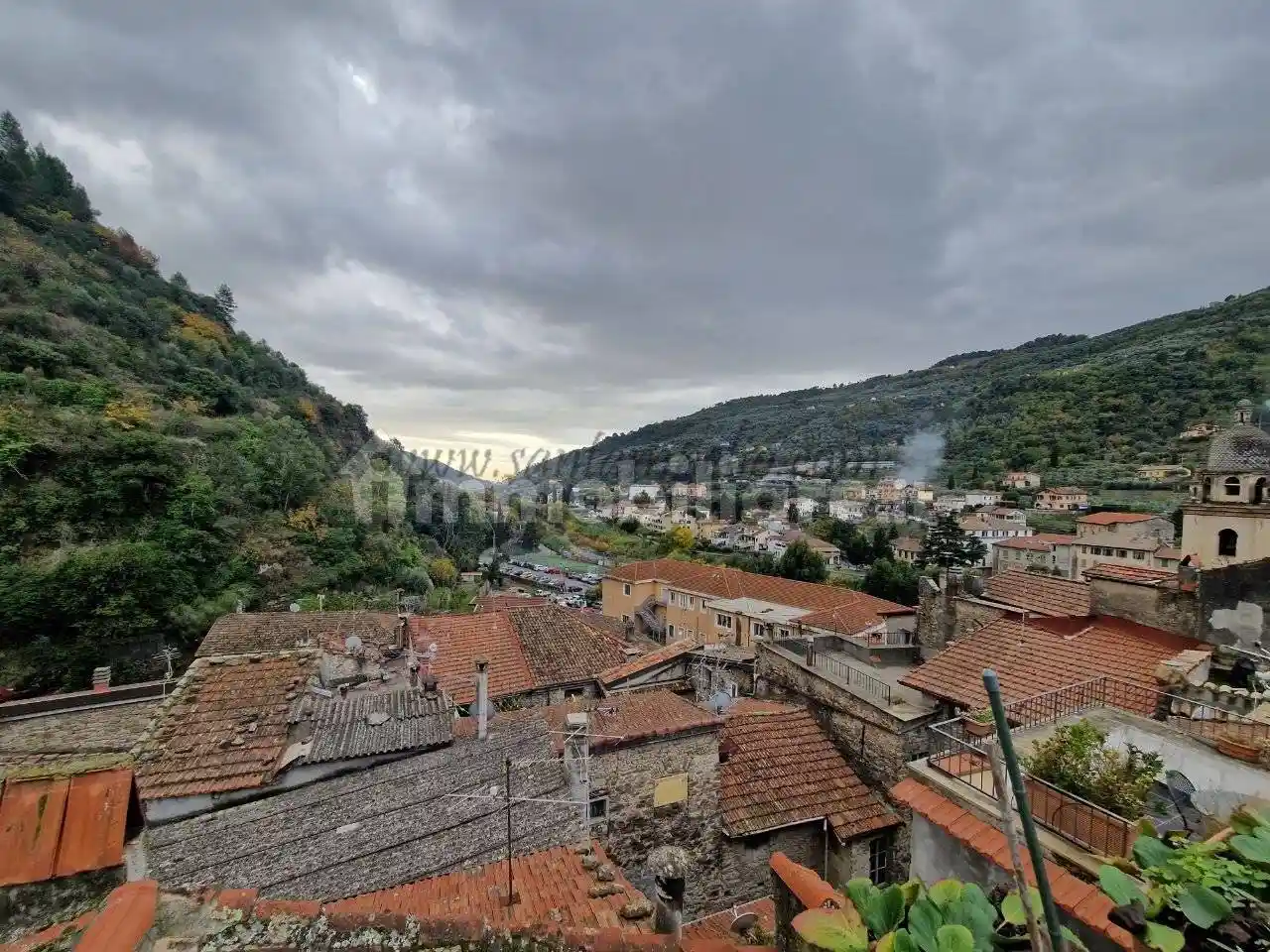 Appartamento buono stato, su più livelli, Dolceacqua - foto 3
