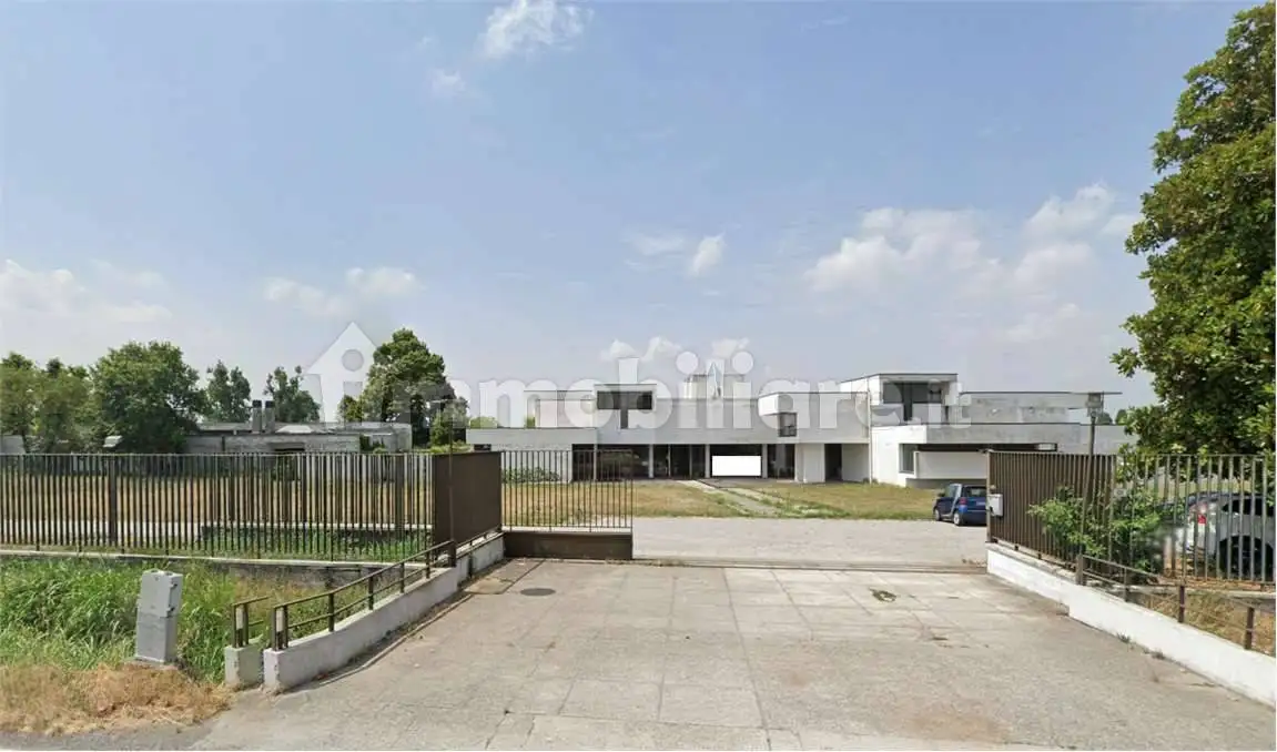 Palazzo - Stabile in asta a Leno