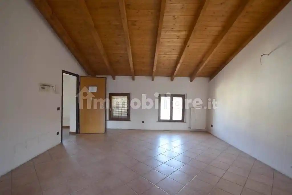 Trilocale ottimo stato, Centro, Cortemaggiore - foto 2