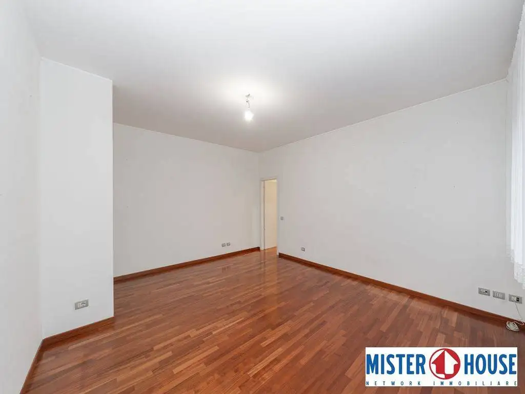 Trilocale via Sant'Elisabetta 15, Centro, Muggiò - foto 4