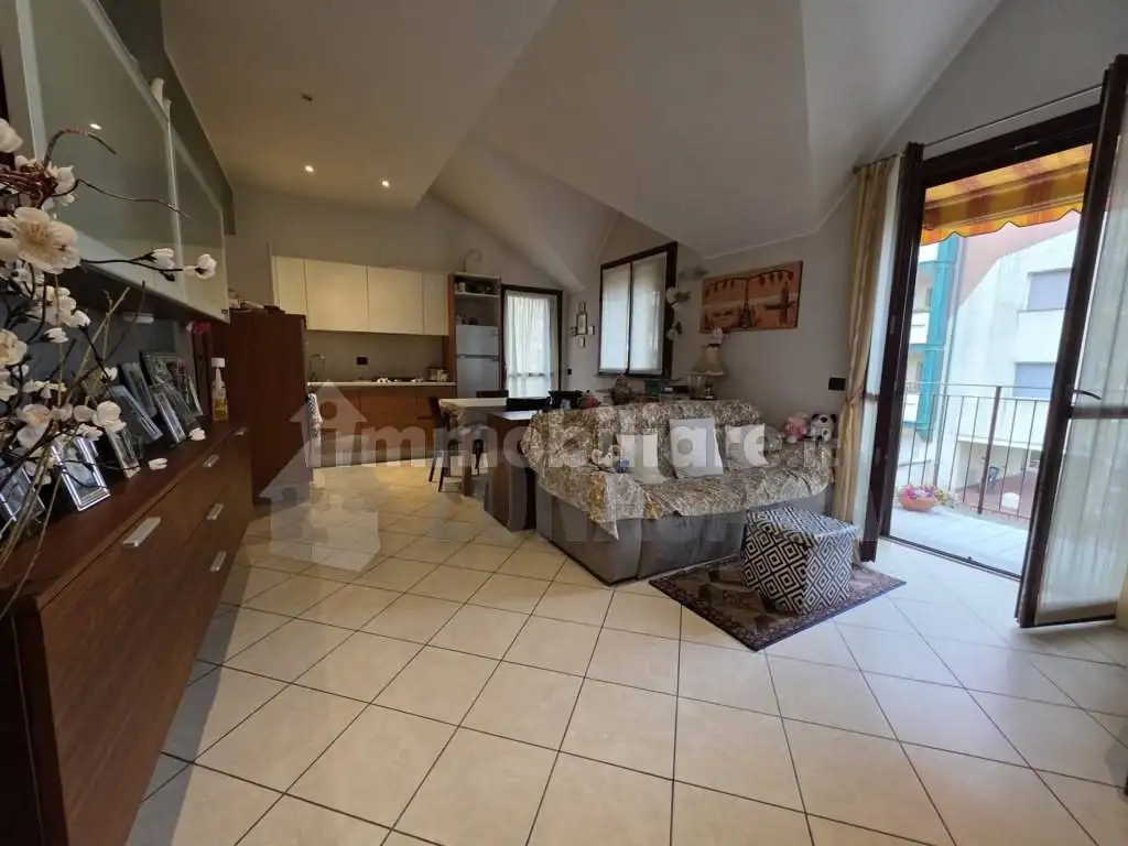 Appartamento in vendita a Samarate