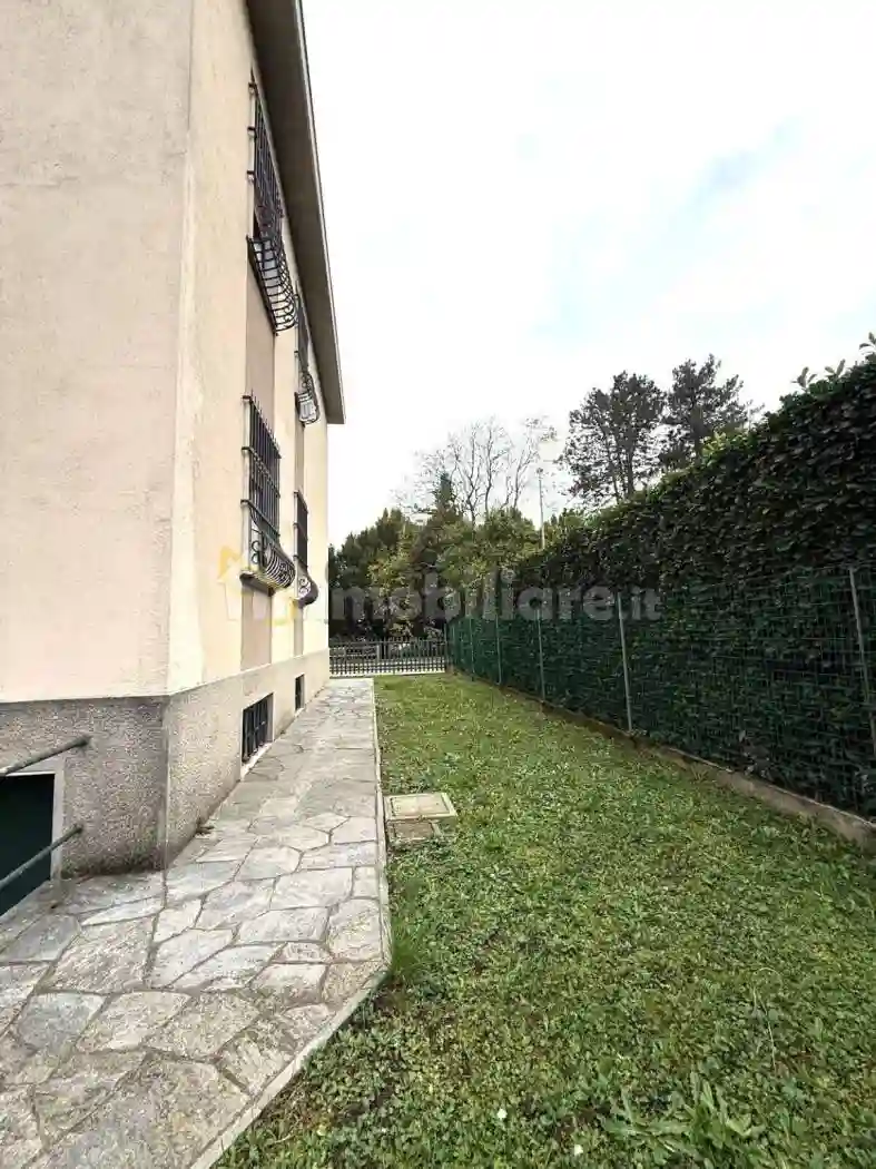 Quadrilocale via Papa Giovanni XXIII 1, Albiate - foto 4