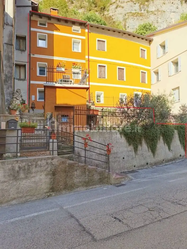 Villa a schiera via Capovilla 4, Valstagna, Valbrenta - foto 2