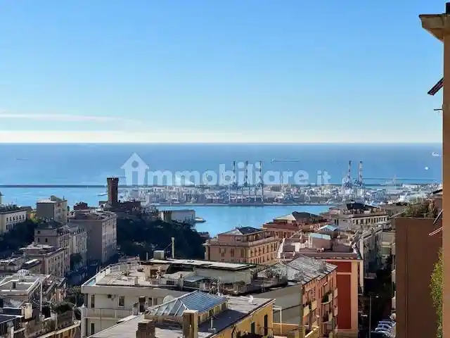 Appartamento in affitto a Genova