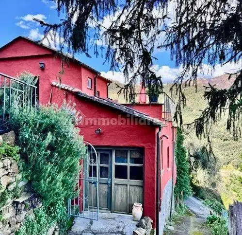 Villa in vendita a Prelà