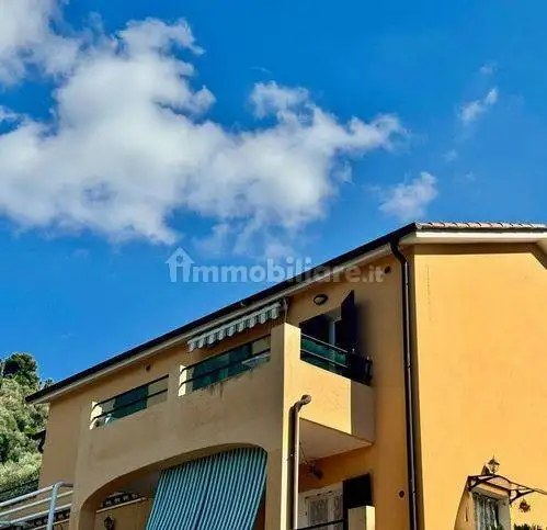 Appartamento in vendita a Dolcedo