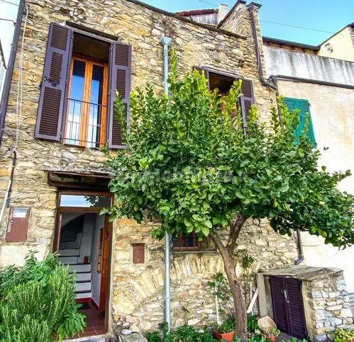 Rustico - Casale in vendita a Prelà