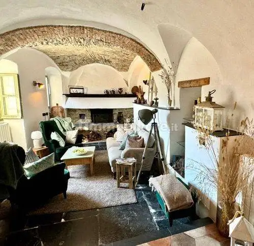 Appartamento in vendita a Dolcedo