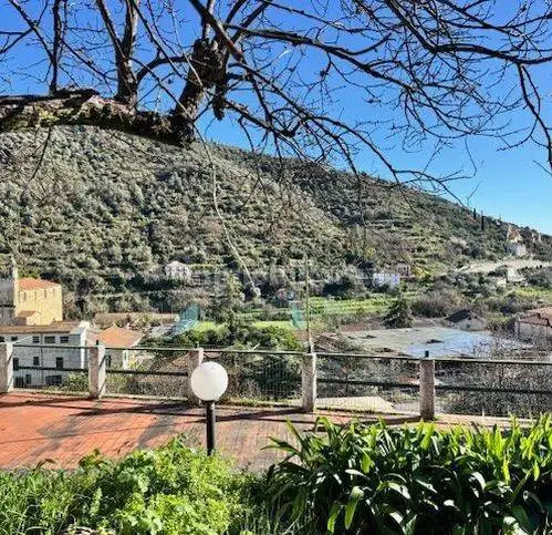 Appartamento in vendita a Dolcedo