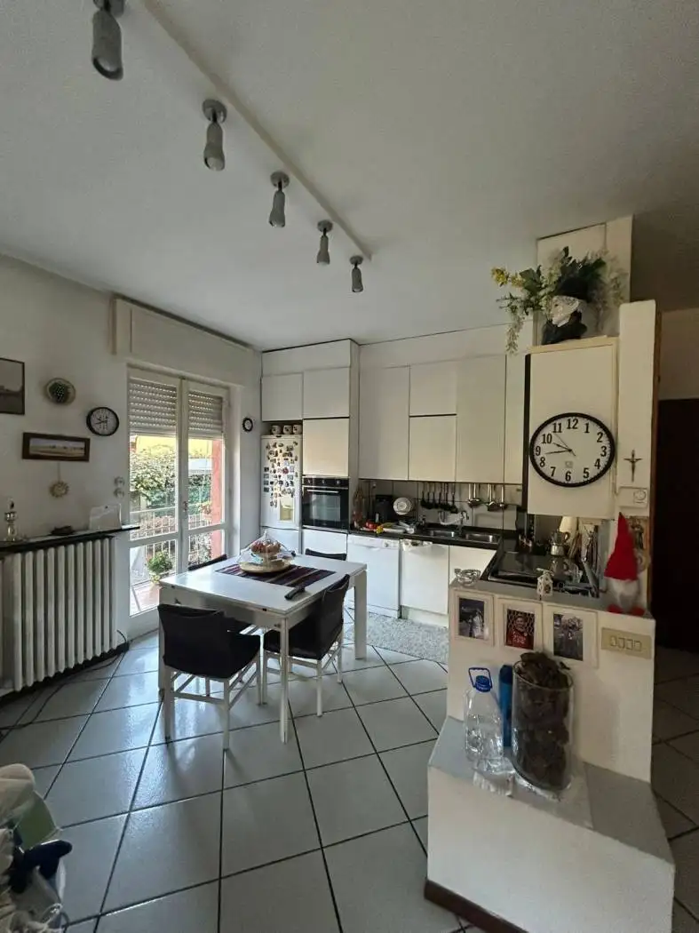 Trilocale buono stato, piano rialzato, Centro, Casnate con Bernate - foto 3