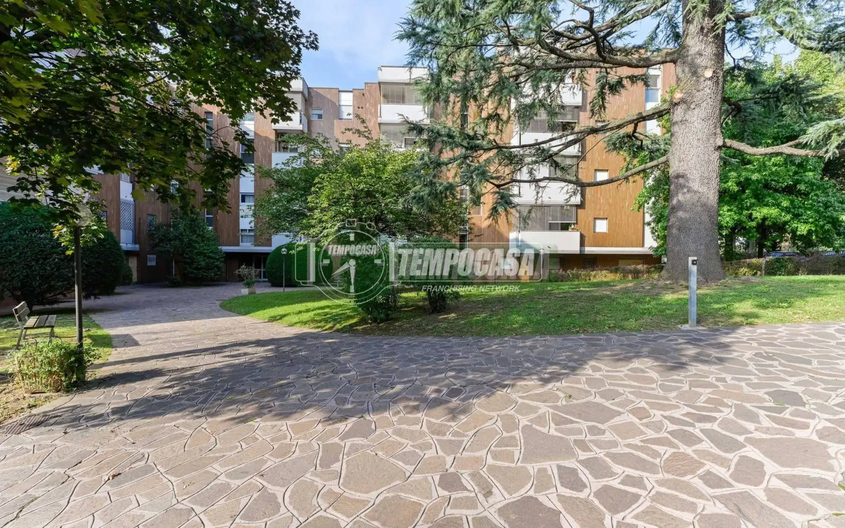 Appartamento in vendita a Vimercate