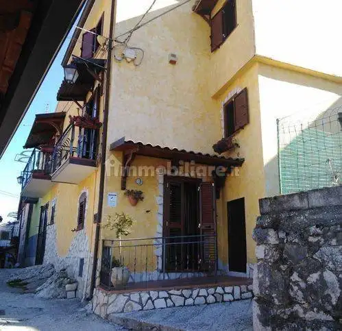 Villa in vendita a Cerro al Volturno