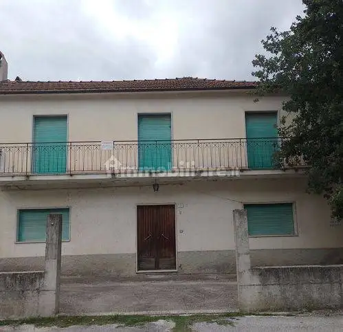 Villa in vendita a Cerro al Volturno