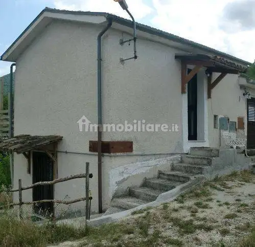 Villa in vendita a Colli a Volturno