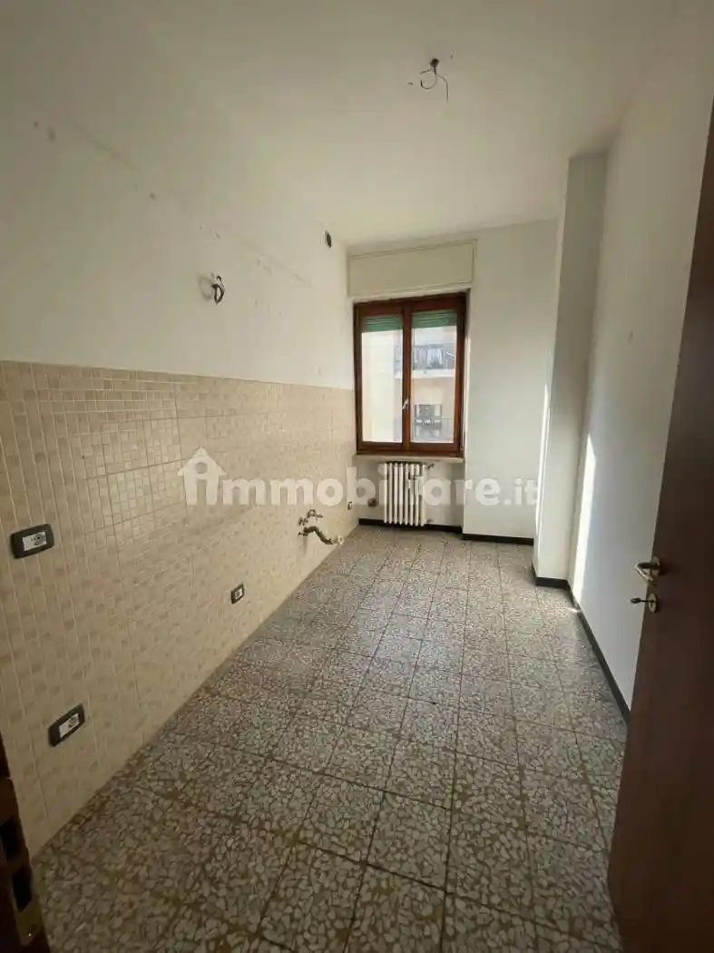 Trilocale buono stato, quinto piano, Borgo Rovereto - Piscina, Alessandria - foto 4