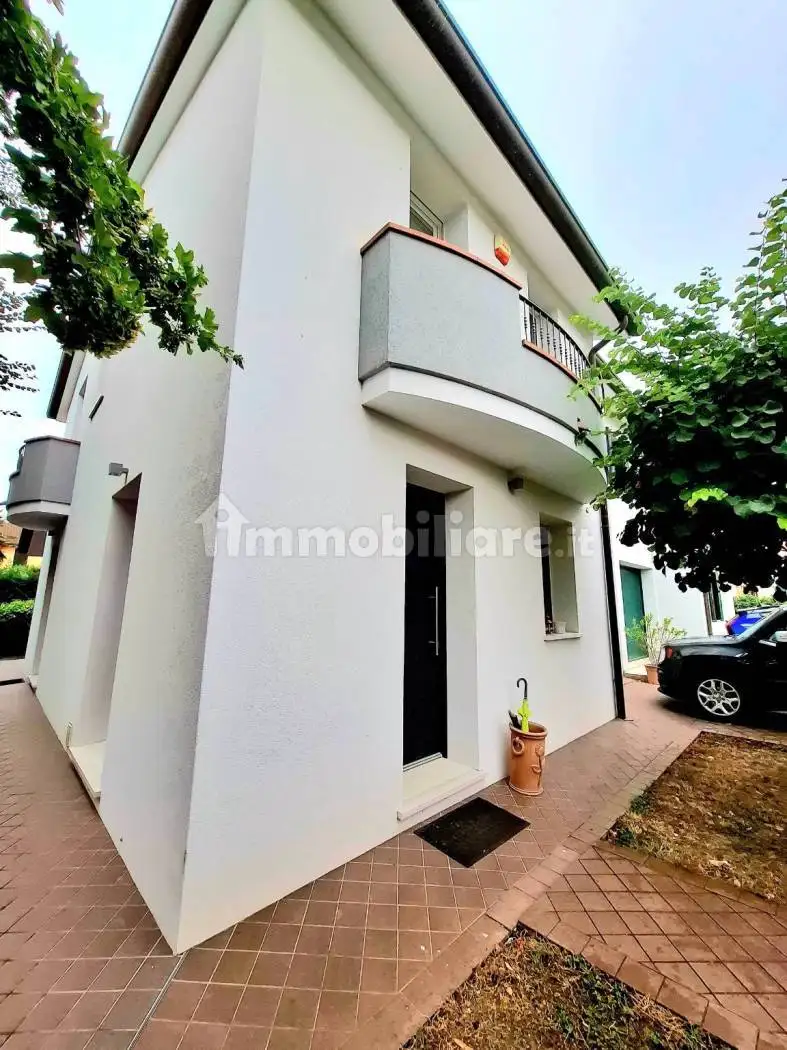 Villa bifamiliare via E. Berlinguer 242, Centro, Bosaro - foto 2