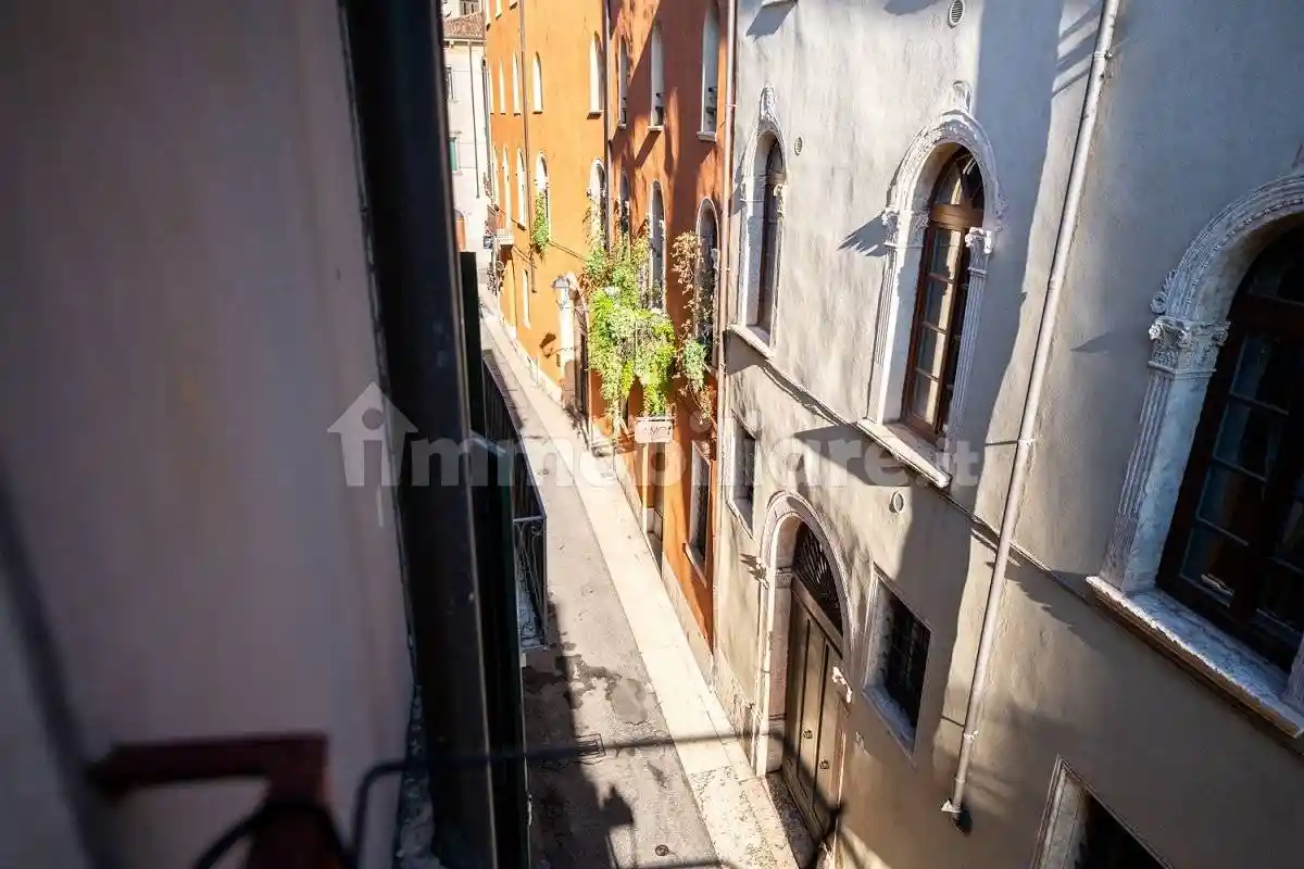 Appartamento vicolo Due Mori, Centro Storico, Verona - foto 5