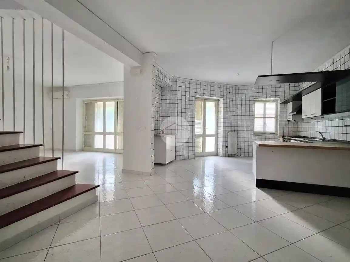 Villa bifamiliare Quinto viale Parco della Noce, Varcaturo, Giugliano in Campania - foto 2