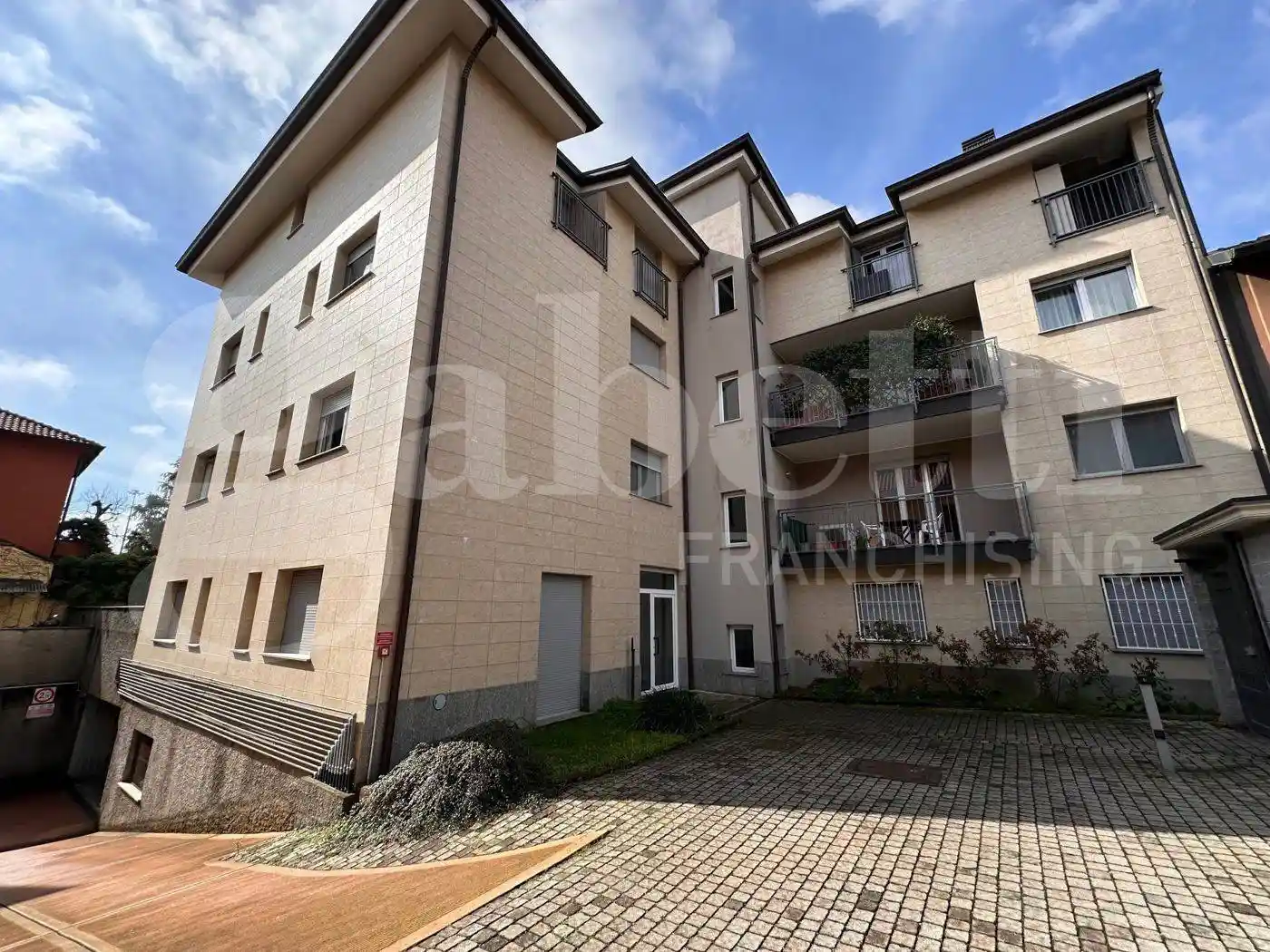 Appartamento in vendita a Novate Milanese