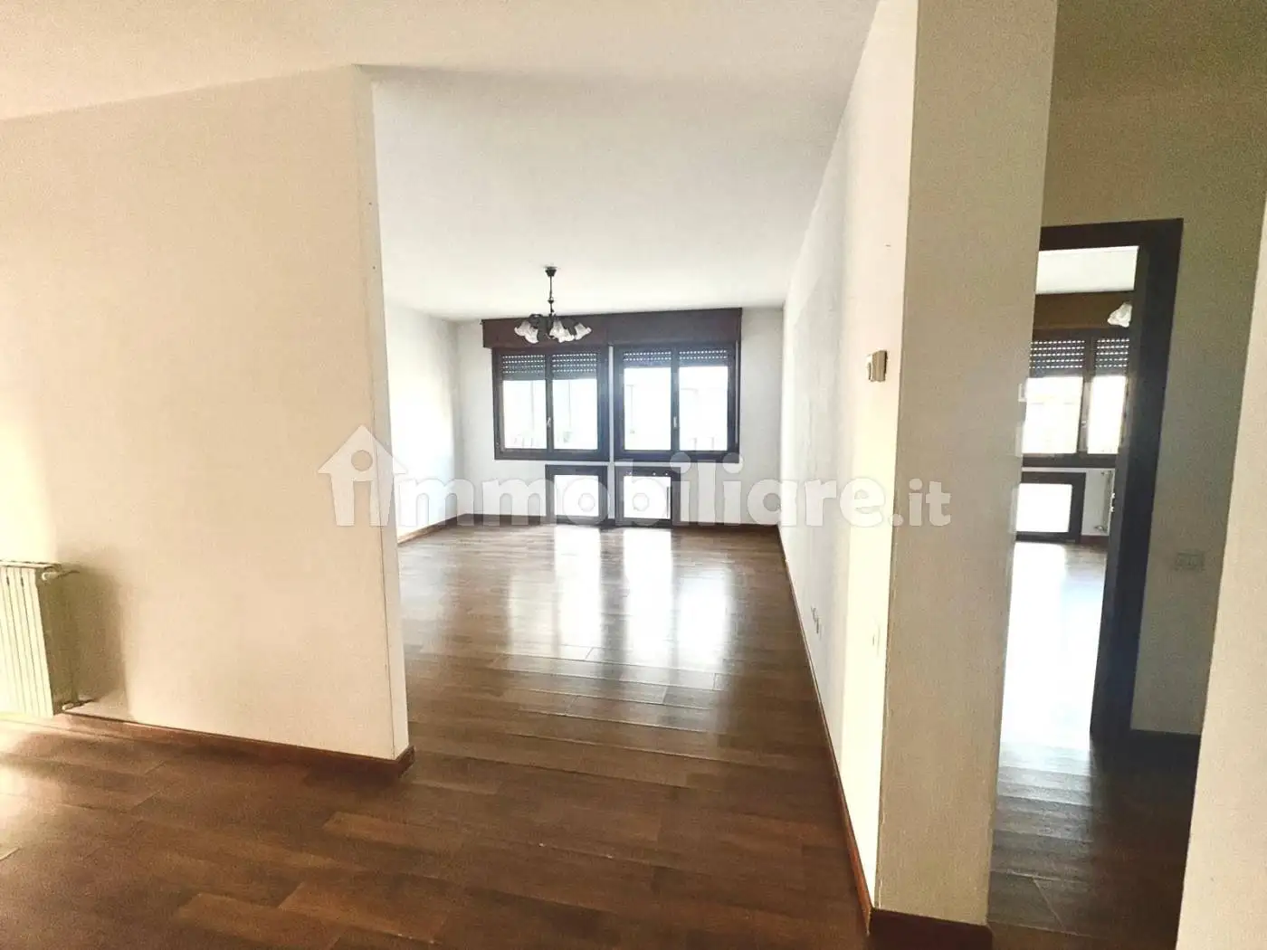 Bilocale via Raffaello Sanzio 2, Centro, Azzate - foto 5