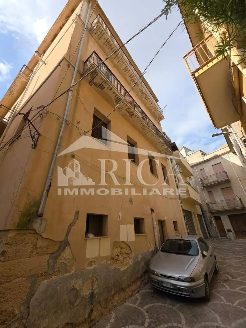 Palazzo - Edificio in Vendita - foto 2