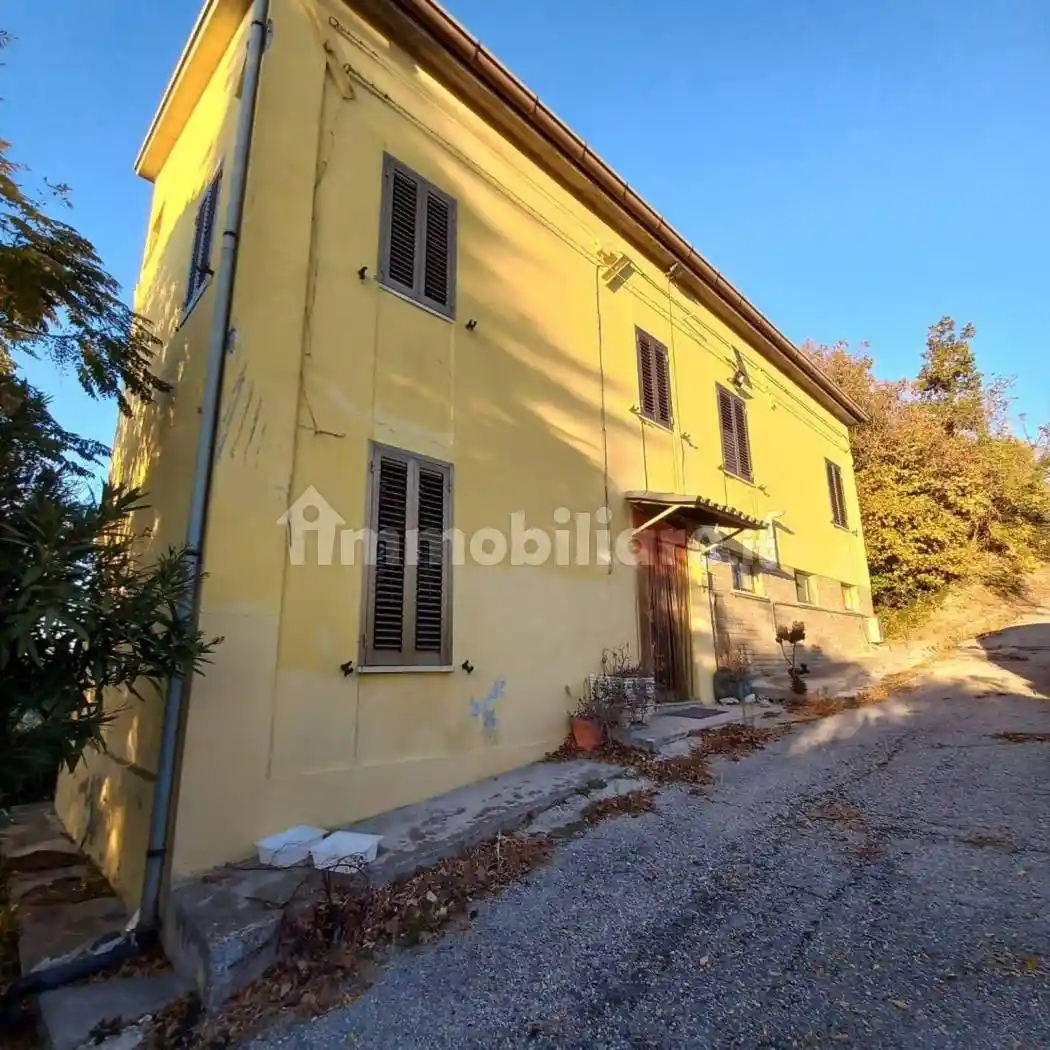 Casa indipendente in vendita a Monte Vidon Corrado