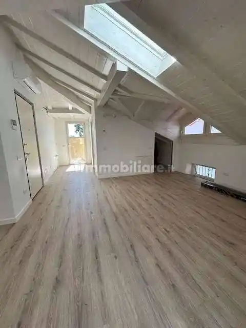 Appartamento in affitto a Varese