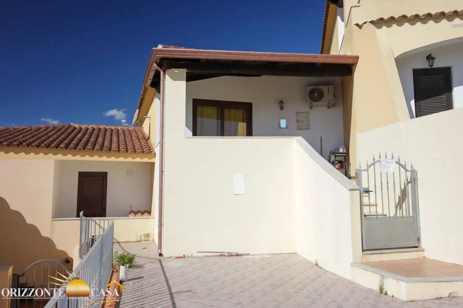 Villa a schiera via Giovanni Maria Angioj 60, Budoni - foto 3