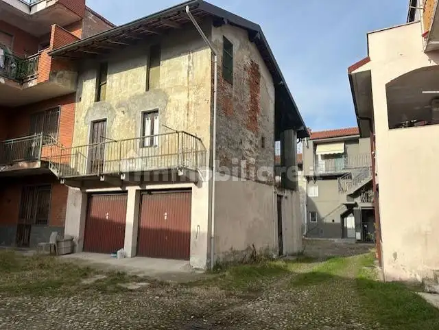 Palazzo - Edificio in vendita a Cerano