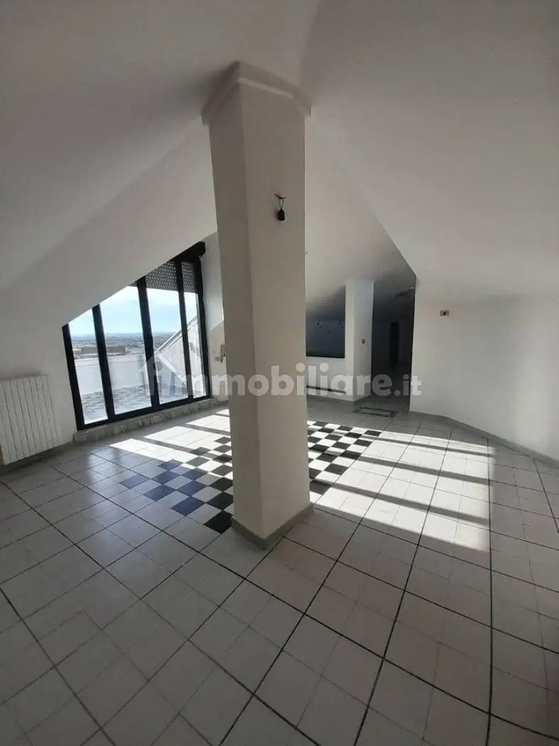 Appartamento in affitto a Vitulazio