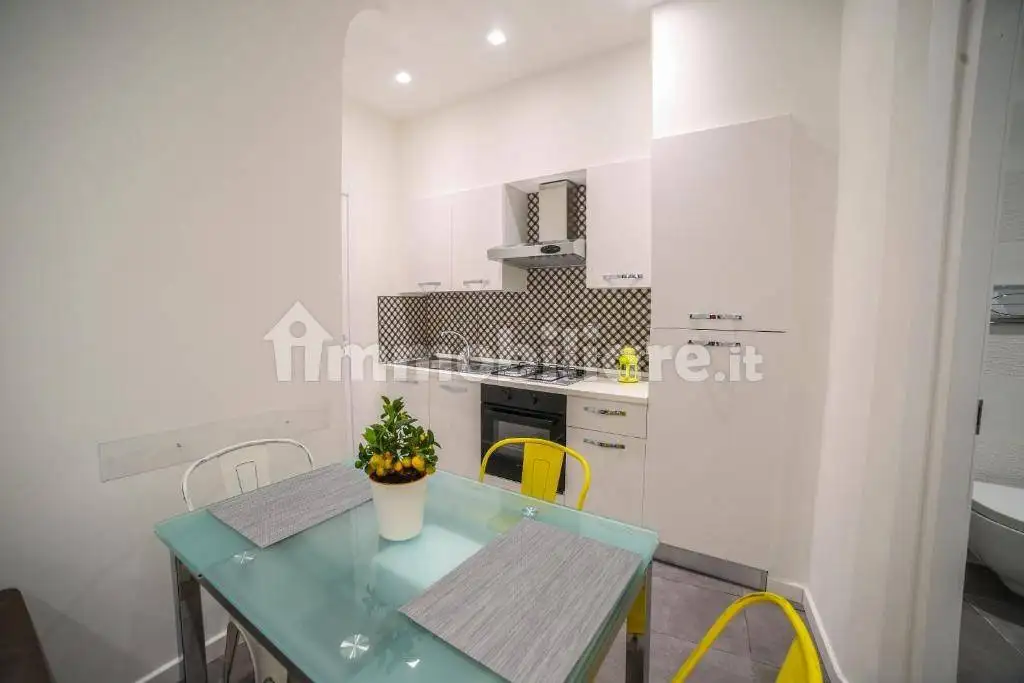 Appartamento in vendita a Napoli